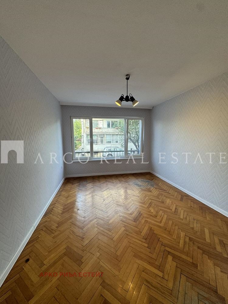 Myytävänä  2 makuuhuonetta Sofia , Karpuzitsa , 78 neliömetriä | 38844695