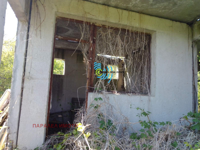 Продава ВИЛА, с. Песнопой, област Пловдив, снимка 2 - Вили - 53040945