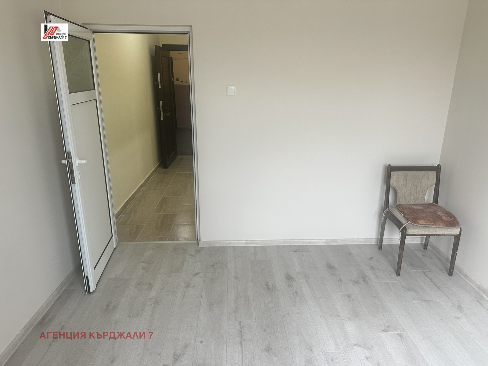Продава 2-СТАЕН, гр. Кърджали, Център, снимка 6 - Апартаменти - 54614847