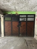 Продава ГАРАЖ, ПАРКОМЯСТО, гр. Плевен, Идеален център, снимка 1