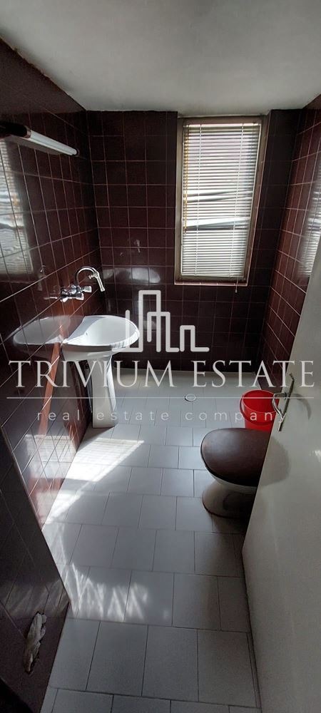 Продава ЕТАЖ ОТ КЪЩА, гр. Пловдив, Център, снимка 11 - Етаж от къща - 54250219