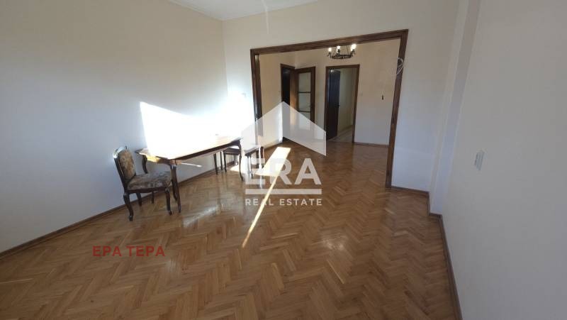 Продава 3-СТАЕН, гр. София, Център, снимка 3 - Апартаменти - 52984826