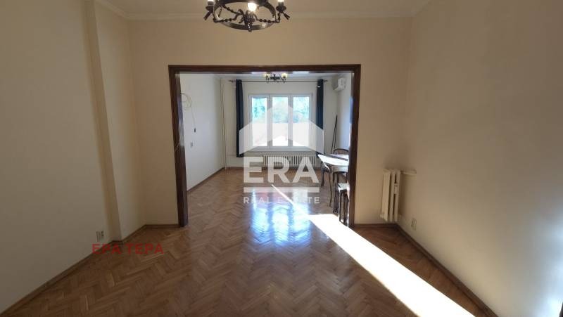 Продава 2-СТАЕН, гр. София, Център, снимка 2 - Апартаменти - 53094391