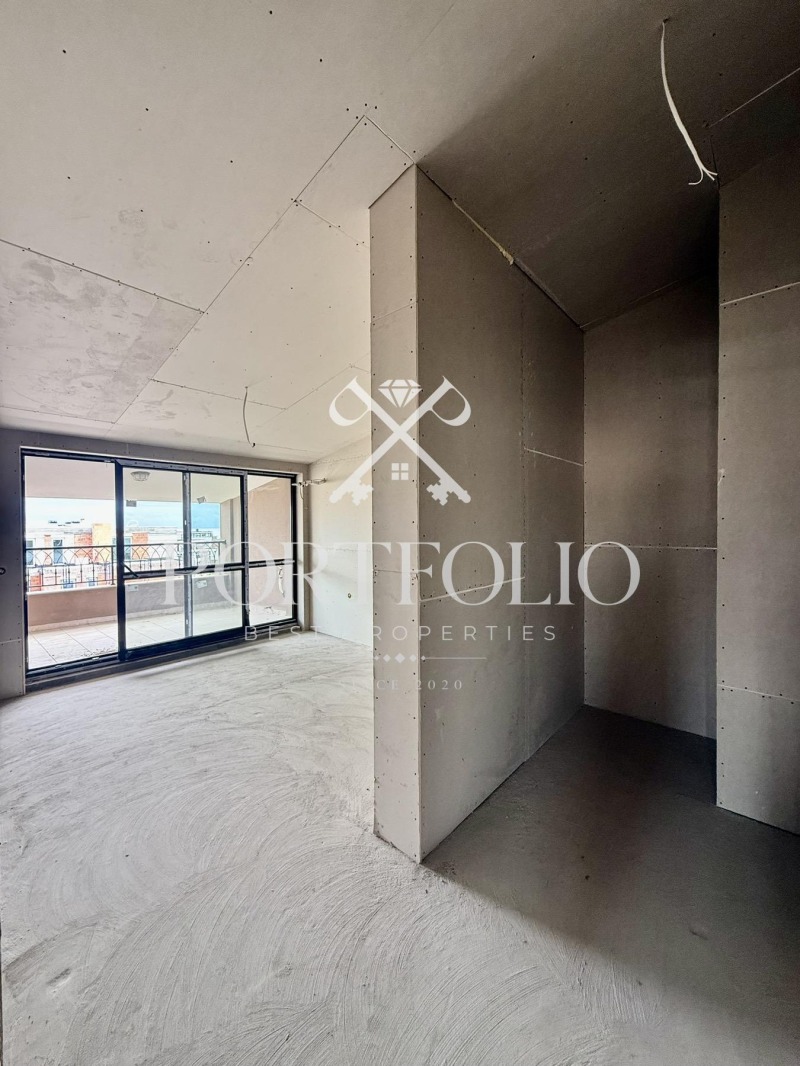 De vânzare  3+ dormitor Burgas , Sarafovo , 235 mp | 56104118 - imagine [7]