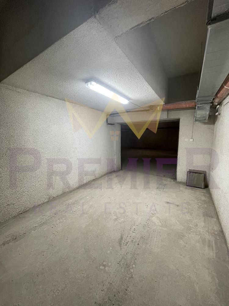 Продава  Гараж, паркомясто, град Варна, Левски 1 • 27 500 EUR • ID 58449624 — holmes.bg - [1] 