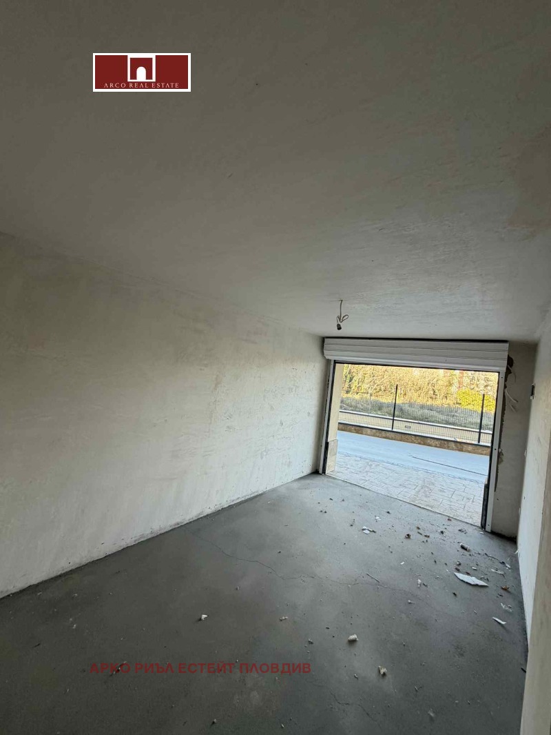 Продава ГАРАЖ, ПАРКОМЯСТО, гр. Пловдив, Кючук Париж, снимка 2 - Гаражи и паркоместа - 51930154