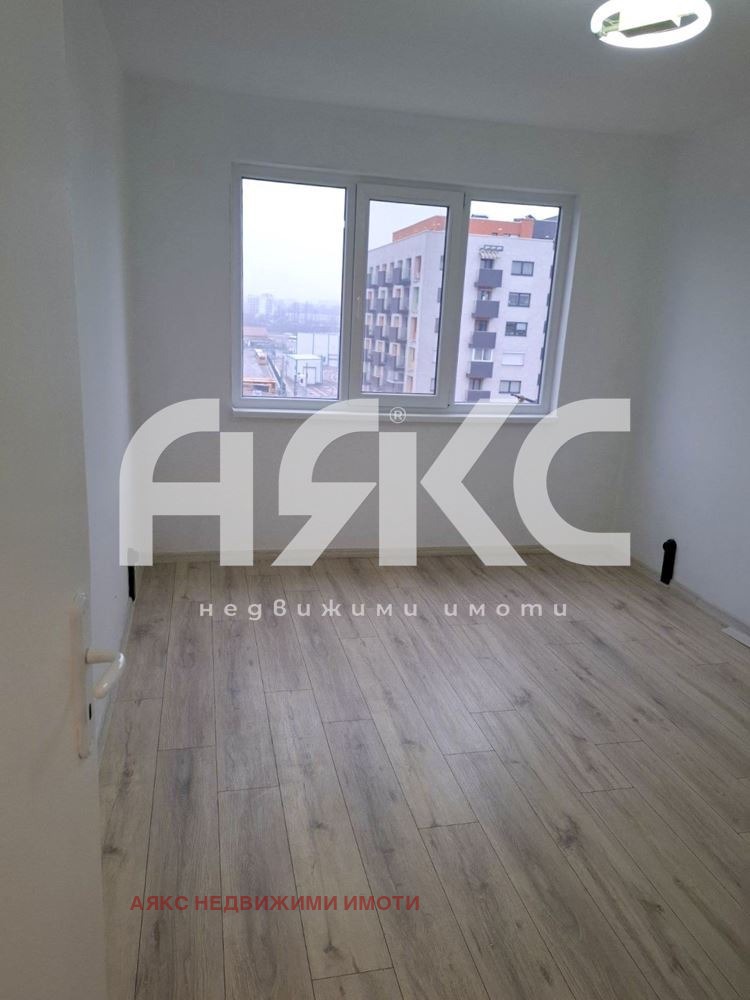 Продава 3-СТАЕН, гр. София, Красно село