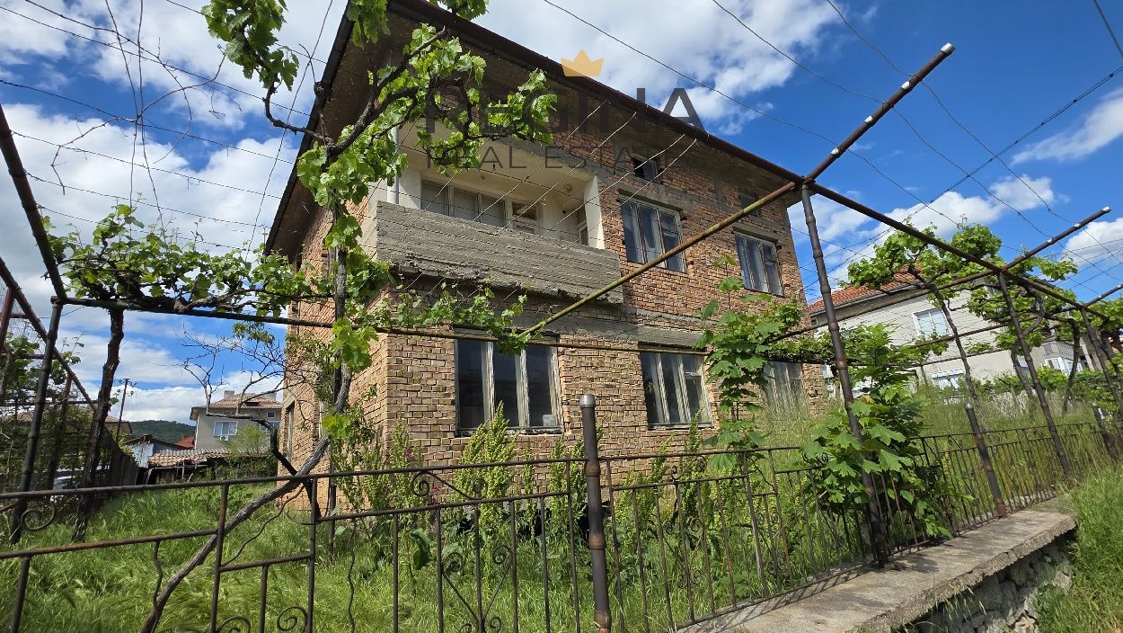 Продава КЪЩА, гр. Хисаря, област Пловдив, снимка 3 - Къщи - 54758388