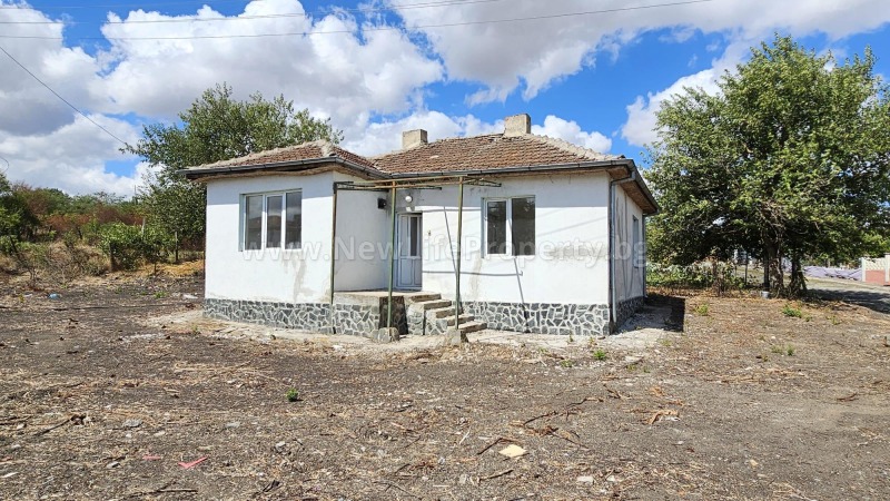 Продава КЪЩА в област Бургас, с. Дюлево - 70 кв.м / 55 000 € » 107 570.65 лв., НЮ ЛАЙФ ПРОПЪРТИ