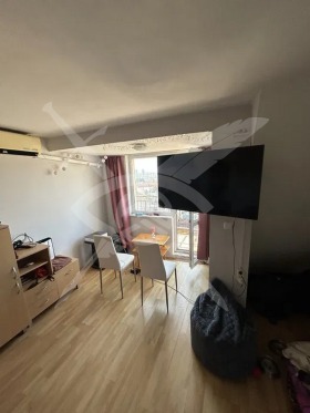 Studio Nadezjda 3, Sofia 2