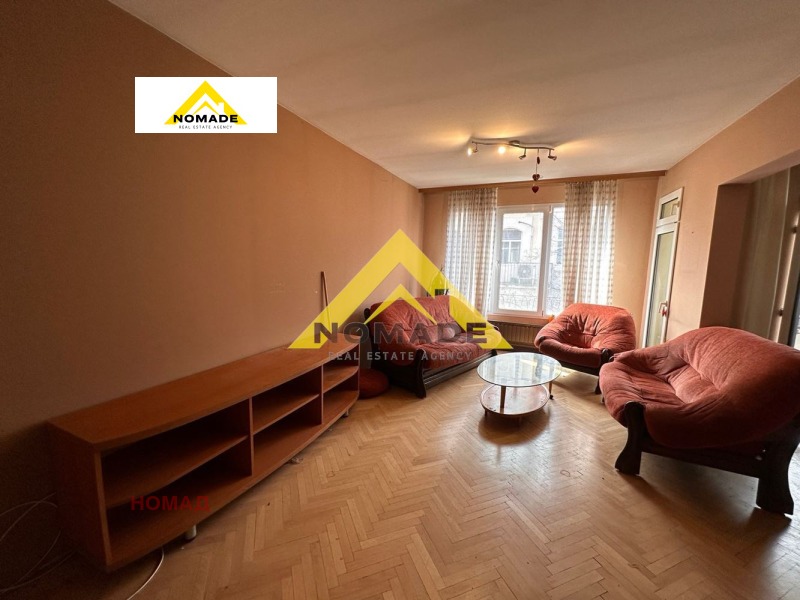 In vendita  3 camere da letto Plovdiv , Tsentar , 140 mq | 93490230