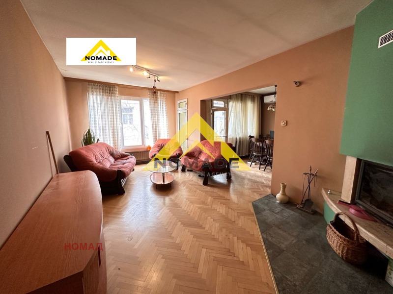 In vendita  3 camere da letto Plovdiv , Tsentar , 140 mq | 93490230 - Immagine [2]