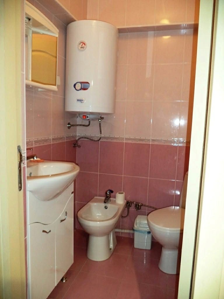 Продава ЕТАЖ ОТ КЪЩА, гр. Шумен, Център, снимка 7 - Етаж от къща - 54153100