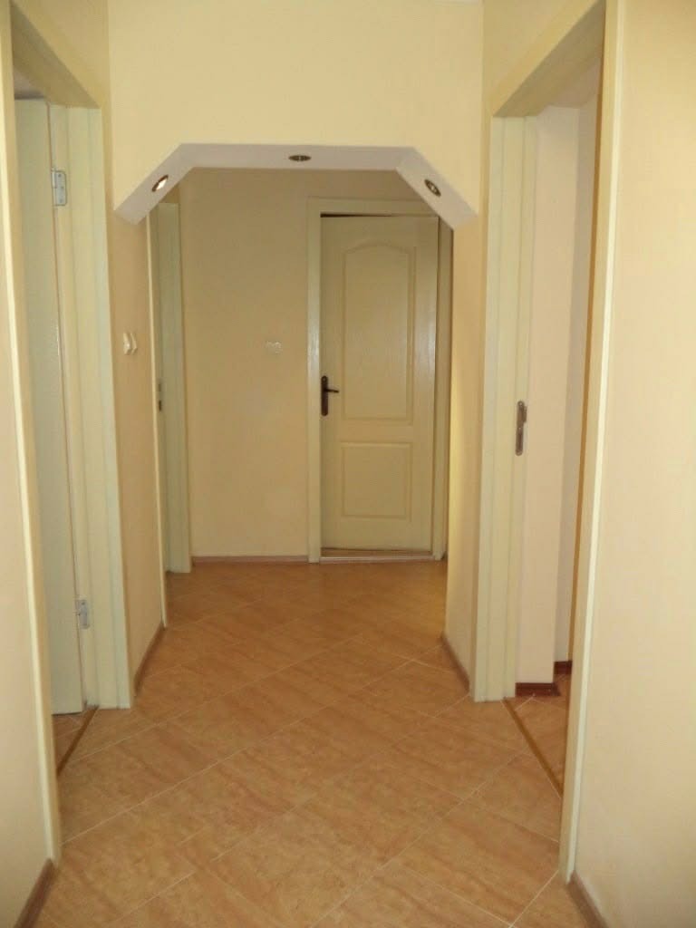 Продава ЕТАЖ ОТ КЪЩА, гр. Шумен, Център, снимка 6 - Етаж от къща - 54153100