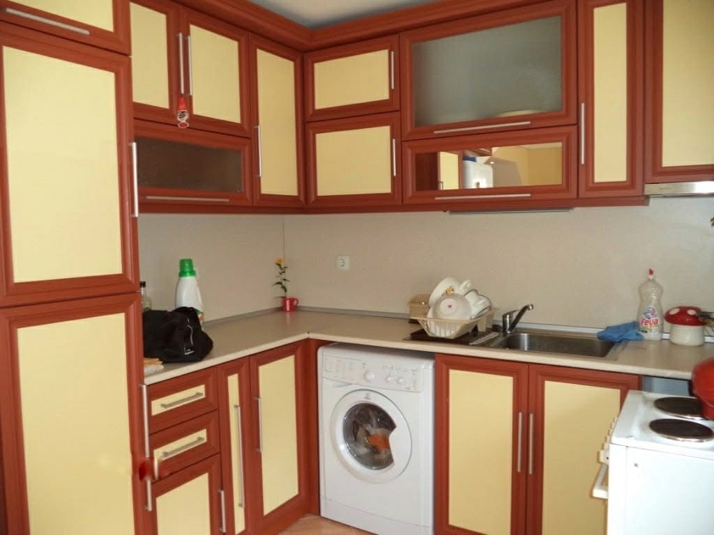 Продава ЕТАЖ ОТ КЪЩА, гр. Шумен, Център, снимка 4 - Етаж от къща - 54153100