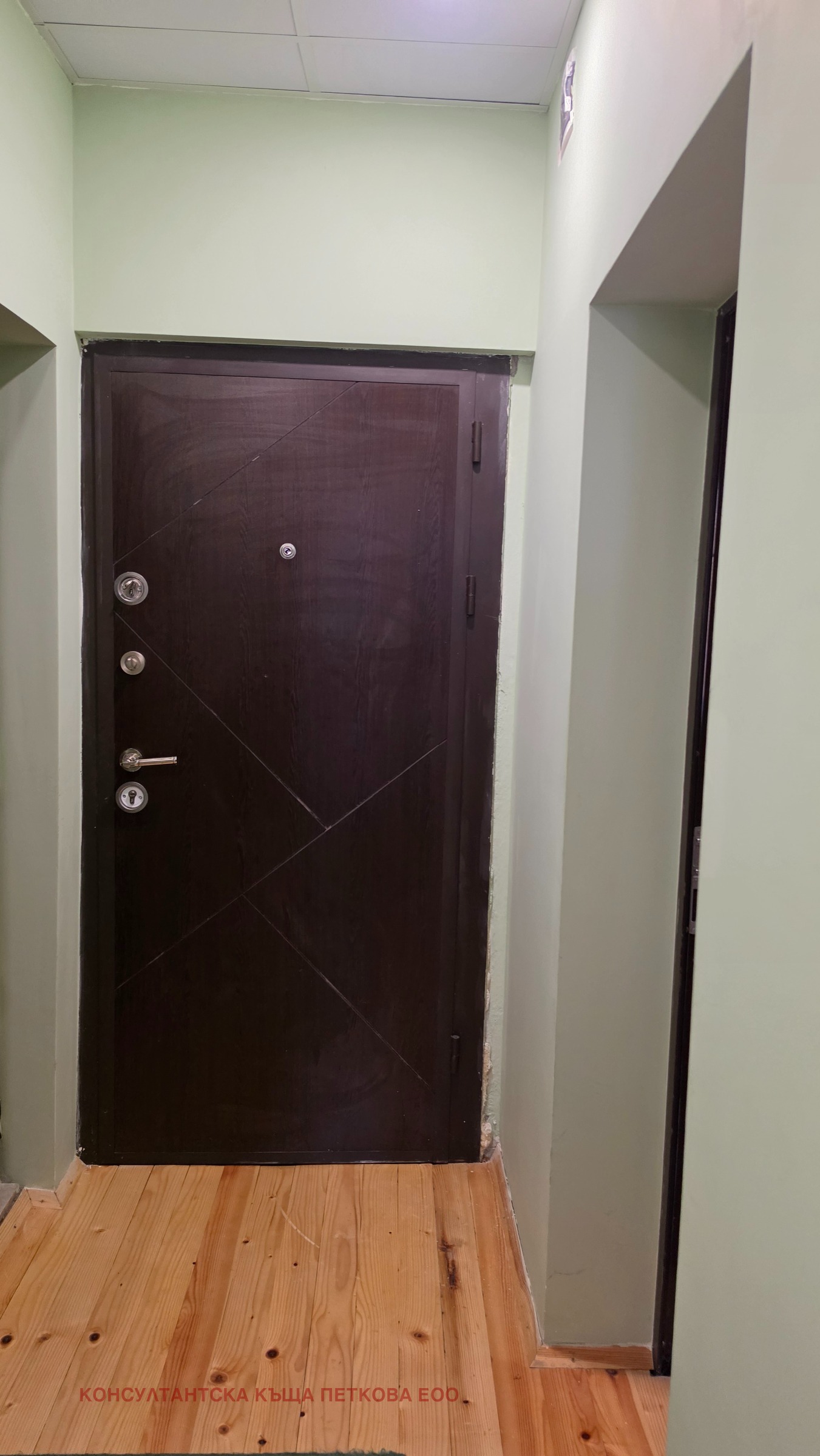 Продава ЕТАЖ ОТ КЪЩА, гр. Ловеч, Широк център, снимка 9 - Етаж от къща - 55970155