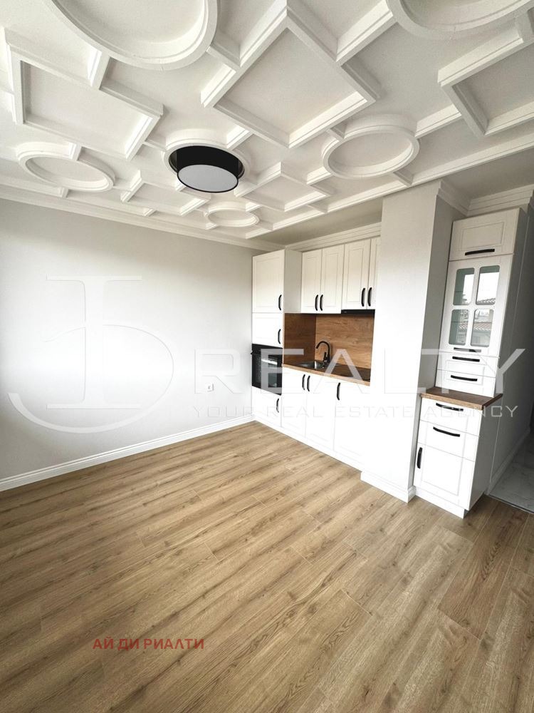 Продава 2-СТАЕН, област Бургас, к.к. Слънчев бряг • 90000 € / 176024.70 лв. • 84485670 1