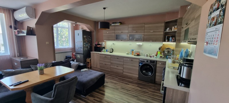 Till salu  2 sovrum Razgrad , Beli Lom , 105 kvm | 71350675