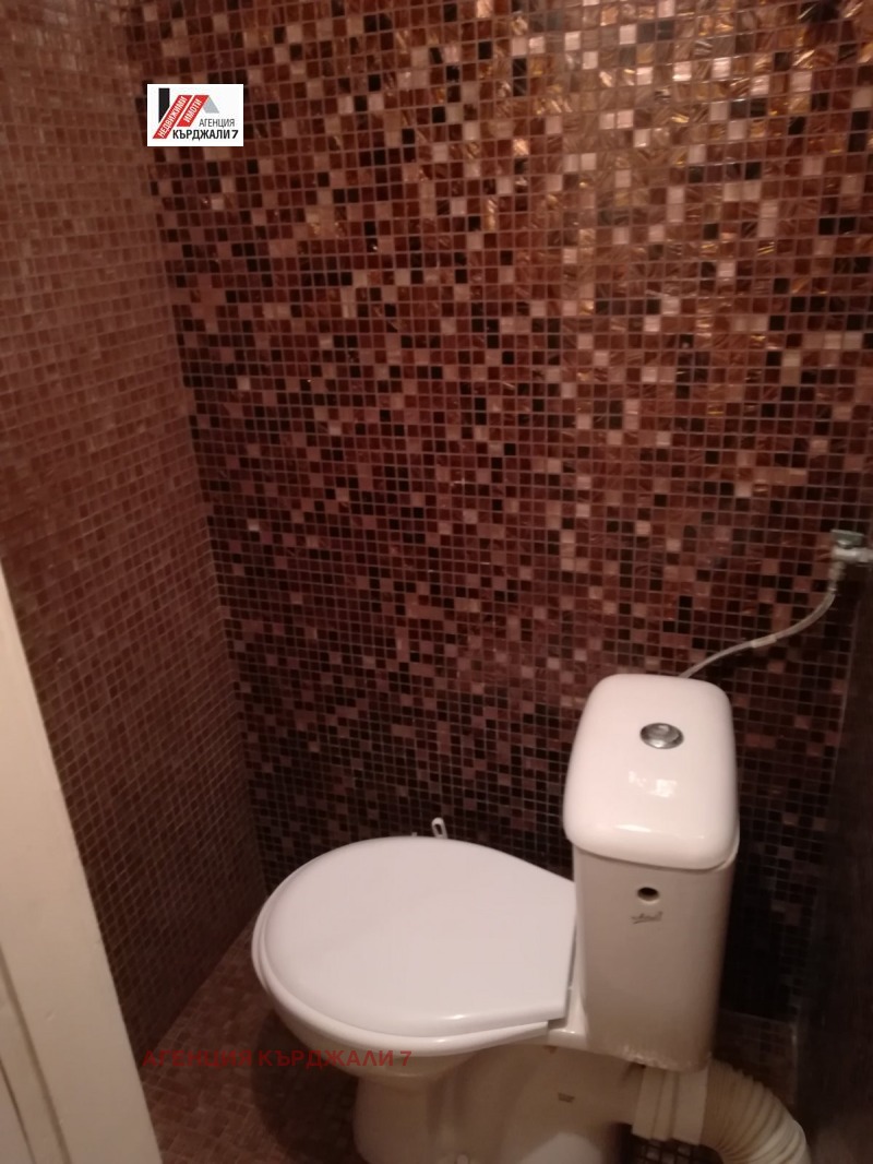 Продава 4-СТАЕН, гр. Кърджали, Веселчане, снимка 11 - Апартаменти - 53530881