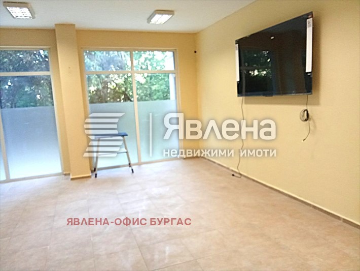 Продава ОФИС, гр. Бургас, Изгрев, снимка 2 - Офиси - 54431793