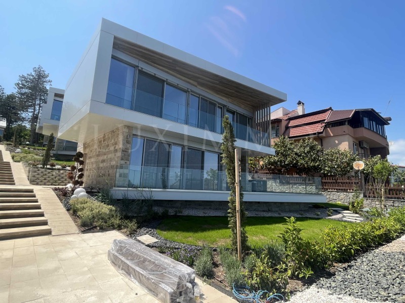 En venta  Casa región Burgas , Sozopol , 207 metros cuadrados | 68452836