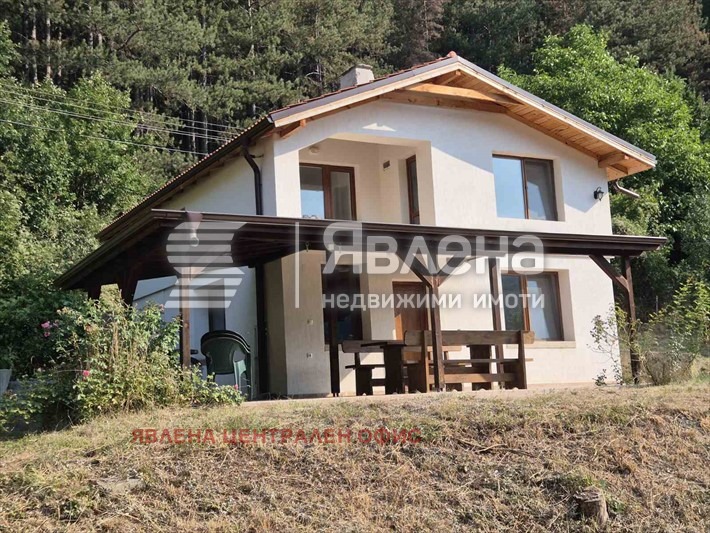 Продава КЪЩА, с. Свидня, област София област