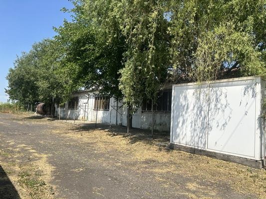 Продава  Пром. помещение област Стара Загора , с. Гита , 1262 кв.м | 63614451 - изображение [4]