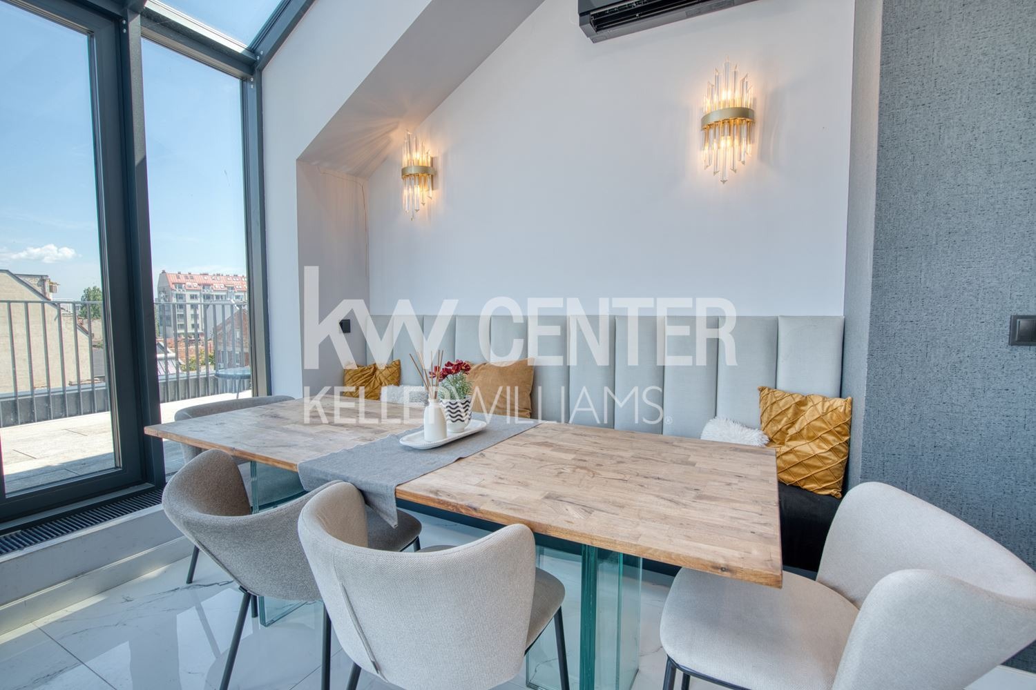 Продава МНОГОСТАЕН, гр. София, Център, снимка 4 - Апартаменти - 56271506