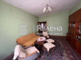 2 makuuhuonetta Idealen tsentar, Blagoevgrad 2
