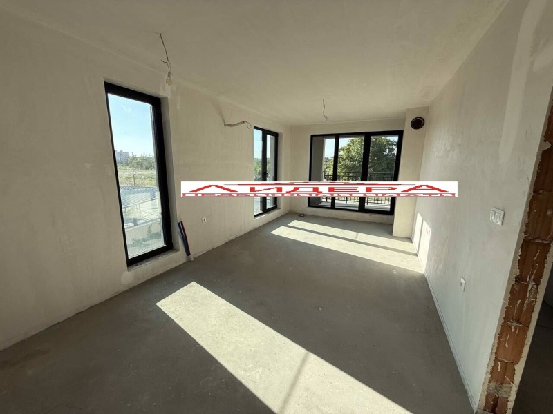 Eladó  1 hálószoba Plovdiv , Trakija , 73 négyzetméter | 18230307