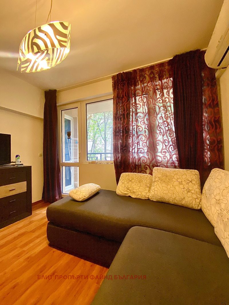 Eladó  1 hálószoba Varna , m-t Alen mak , 61 négyzetméter | 94368417