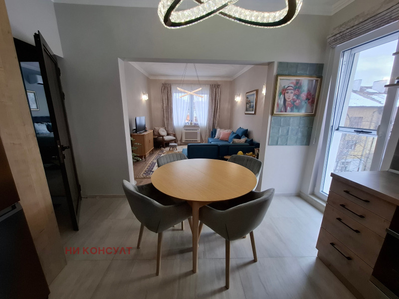 Продава 3-СТАЕН, гр. София, Център, снимка 2 - Апартаменти - 53353638