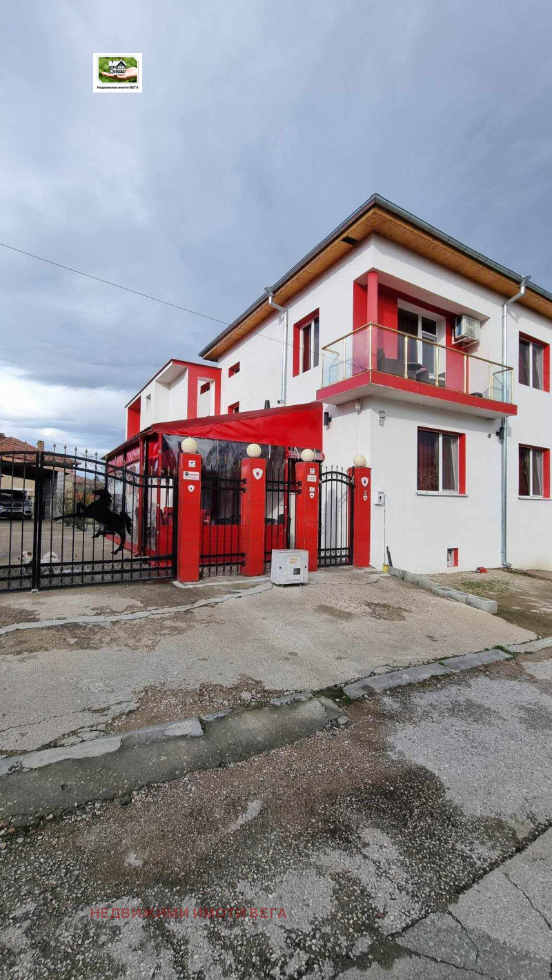 Продава  Къща област Велико Търново , гр. Лясковец , 320 кв.м | 22099935