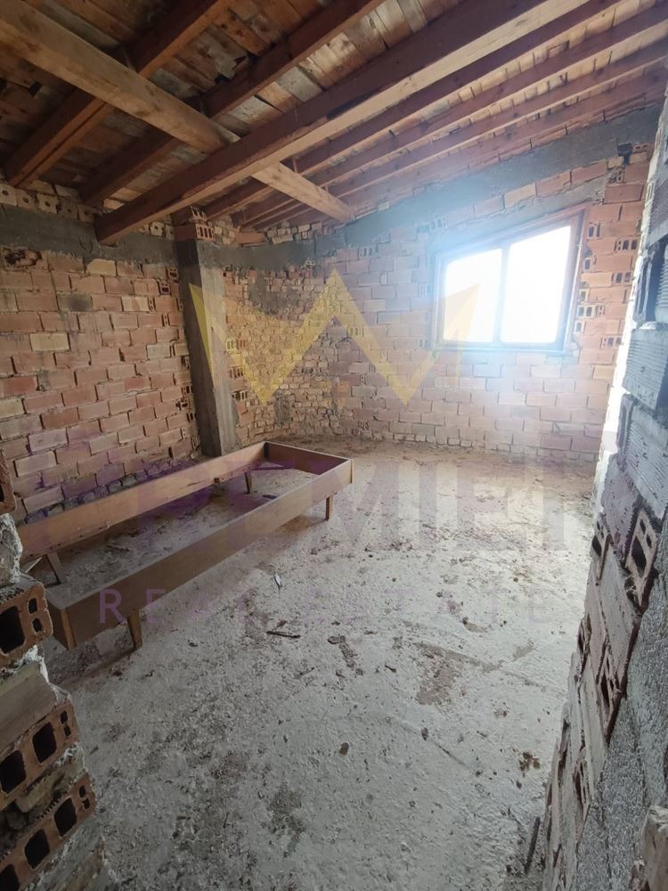 Продава КЪЩА, гр. Вълчи дол, област Варна, снимка 12 - Къщи - 52639125