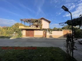 Piano della casa Koljo Ganchev, Stara Zagora 3