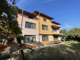 Piano della casa Koljo Ganchev, Stara Zagora 2