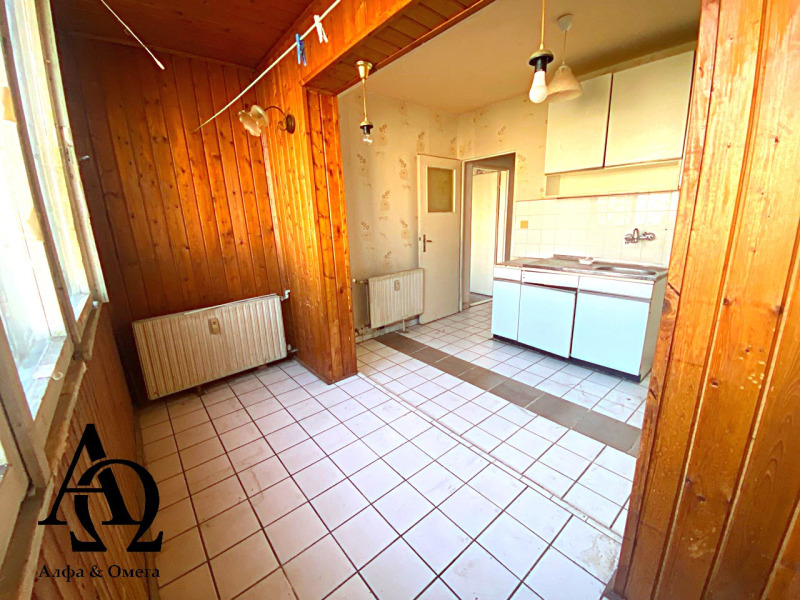 À vendre  1 chambre Rouse , Zdravets Sever 2 , 65 m² | 72212233