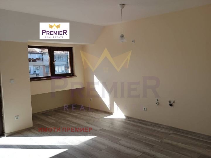 Продава 2-СТАЕН, гр. Бургас, Изгрев, снимка 2 - Апартаменти - 55495891