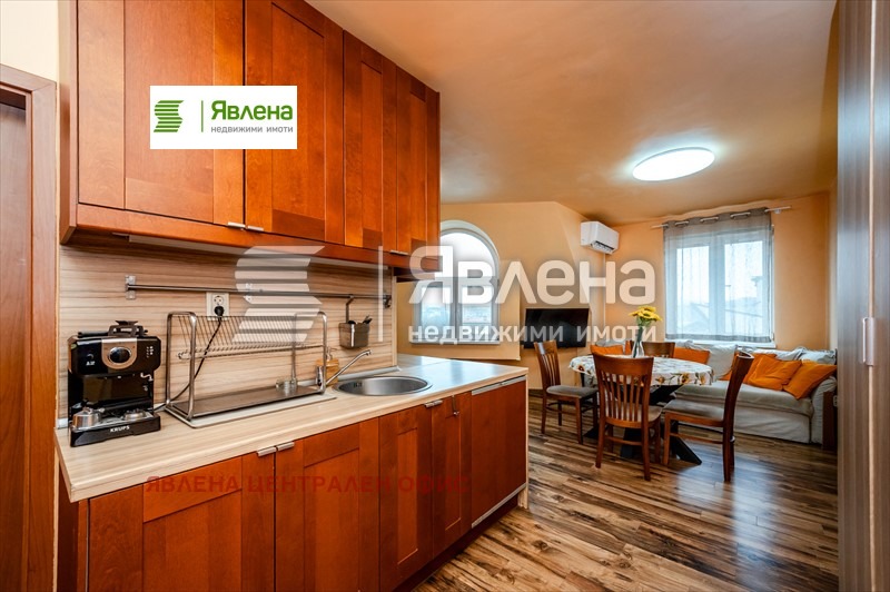Продава 3-СТАЕН, гр. София, Център