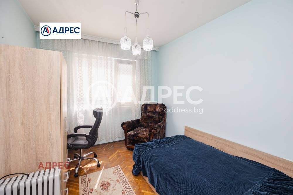 Продава МНОГОСТАЕН, гр. Варна, Лятно кино Тракия, снимка 3 - Апартаменти - 54912425