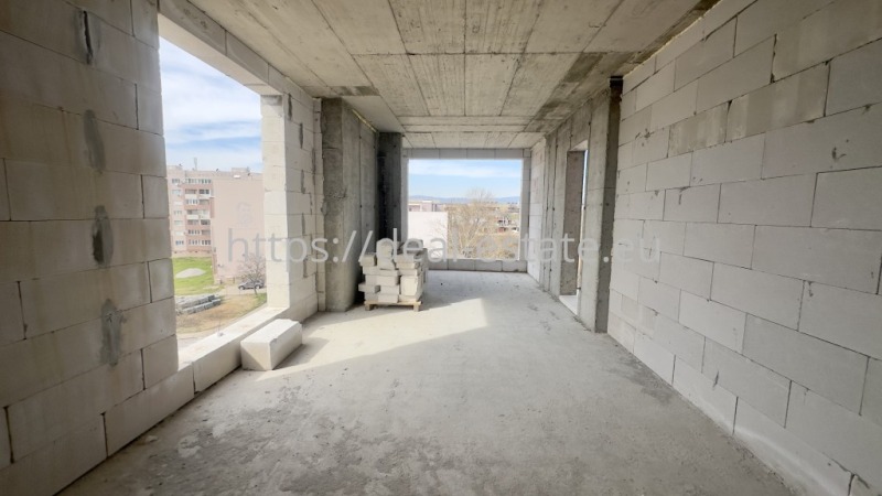Продава 3-СТАЕН в град Благоевград, Еленово 1 - 102 кв.м / 112 200 € » 219 444.13 лв., ДИЪЛ ЕСТЕЙТ