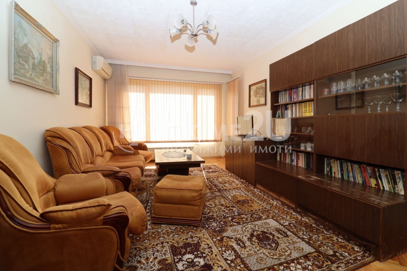 Продава  3-стаен град София , Банишора , 88 кв.м | 80856667