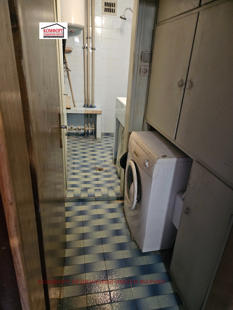 Продава  3-стаен град Плевен , Широк център , 96 кв.м | 42098866 - изображение [9]