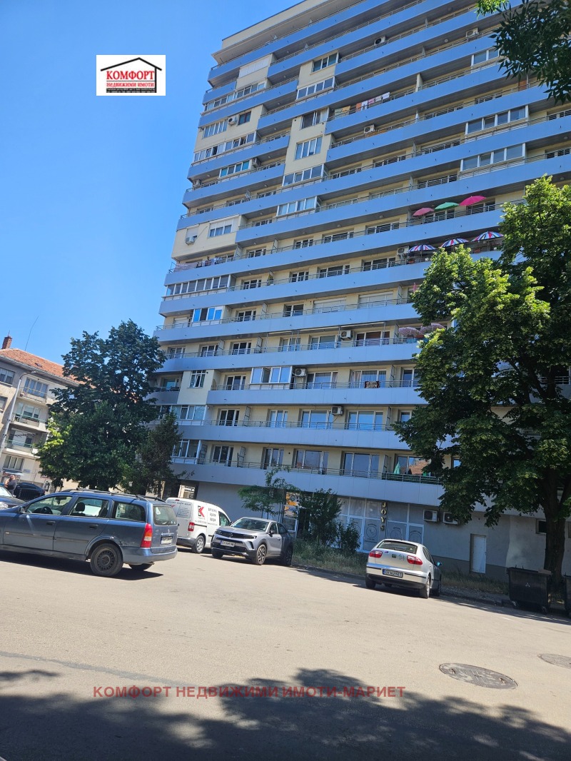 Продава  3-стаен град Плевен , Широк център , 96 кв.м | 42098866