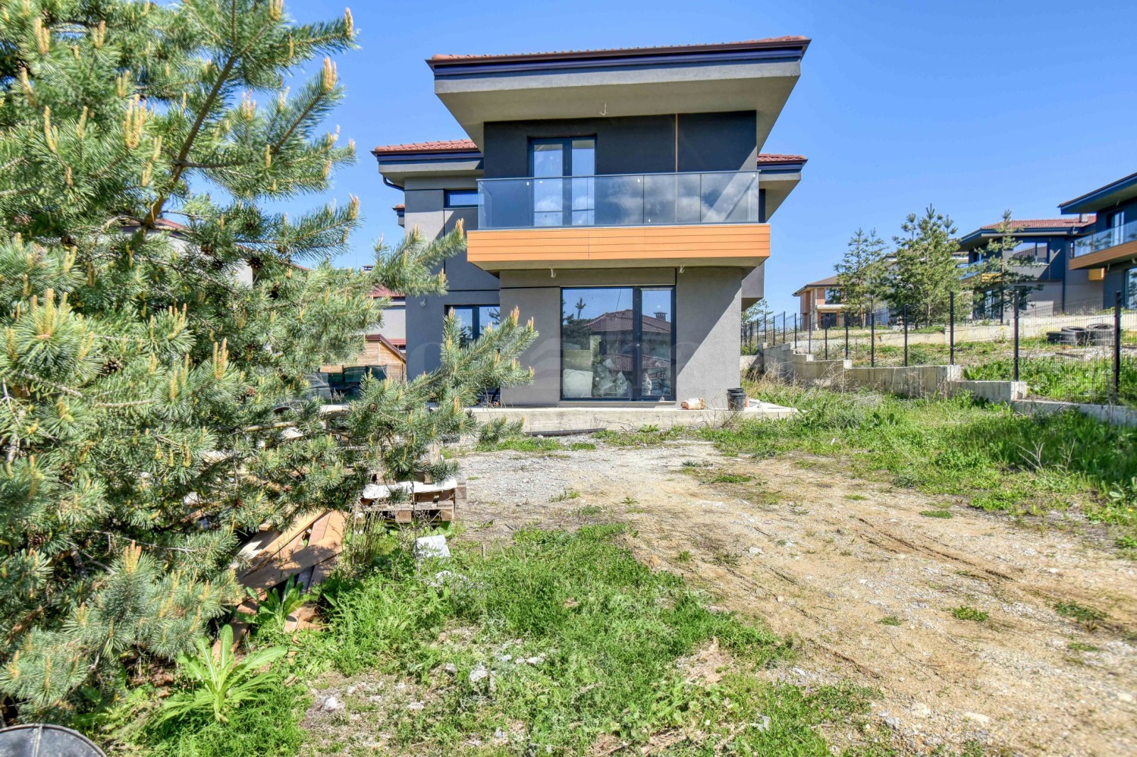 Продава КЪЩА, с. Кладница, област Перник, снимка 6 - Къщи - 53130130