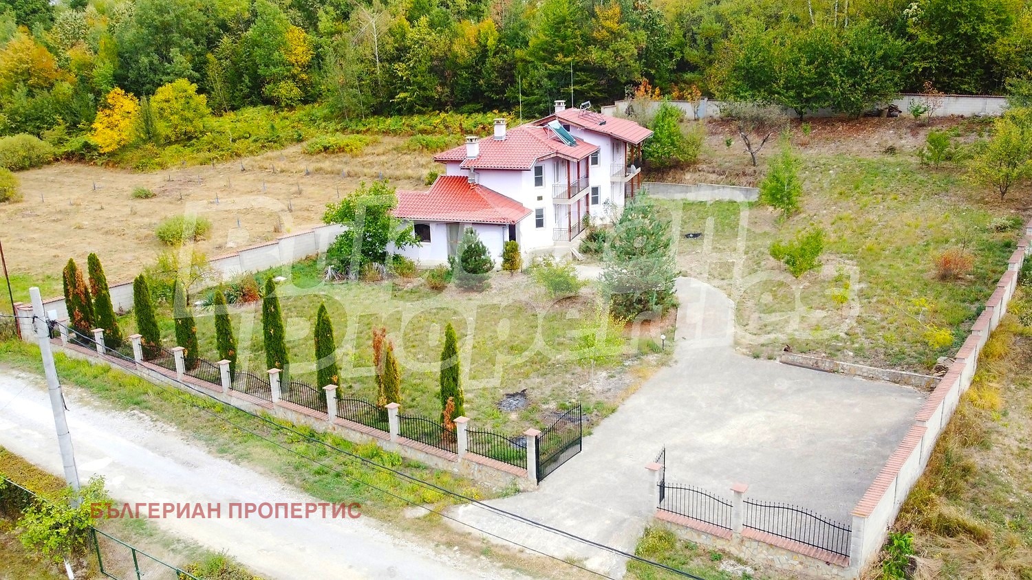 Продава КЪЩА, гр. Априлци, област Ловеч, снимка 4 - Къщи - 55117803