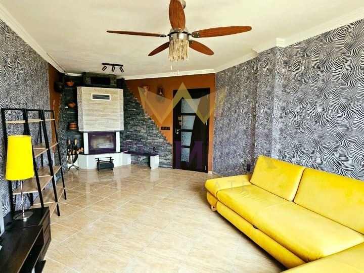 Продава 2-СТАЕН, област Бургас, гр. Свети Влас • 77000 € / 150598.91 лв. • 76642200 1