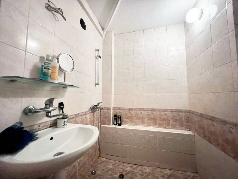 Продава 3-СТАЕН, гр. Шумен, Тракия, снимка 5 - Апартаменти - 52708616