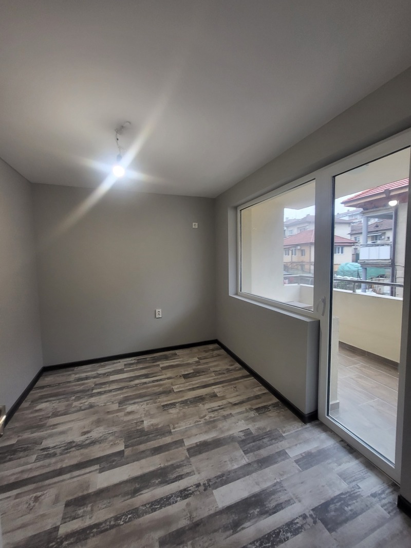 Продава 3-СТАЕН, гр. Плевен, Широк център, снимка 10 - Апартаменти - 53243003