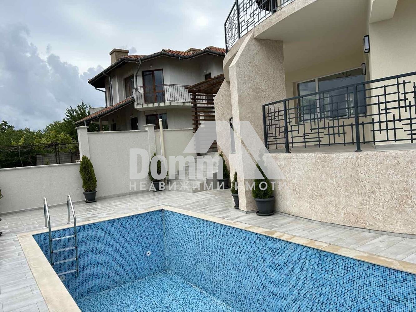 Продава КЪЩА, гр. Балчик, област Добрич, снимка 2 - Къщи - 49373412